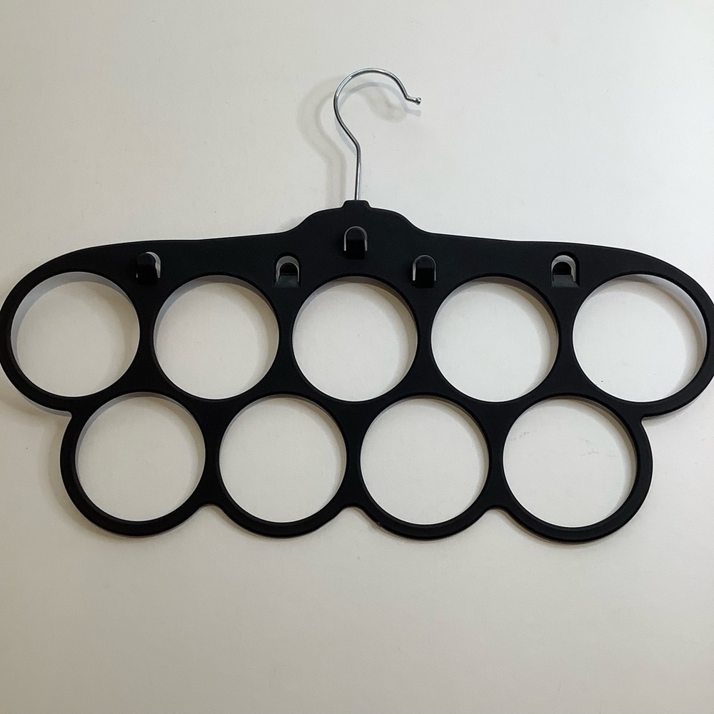 SCARF ORGANIZER Black Silicone Multi-Loop Scarf & Jewellery Hanger